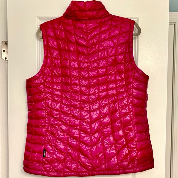 The North Face Thermoball Quilted Vest (Women’s) Dramatic Plum, XL - Picture 2 of 3